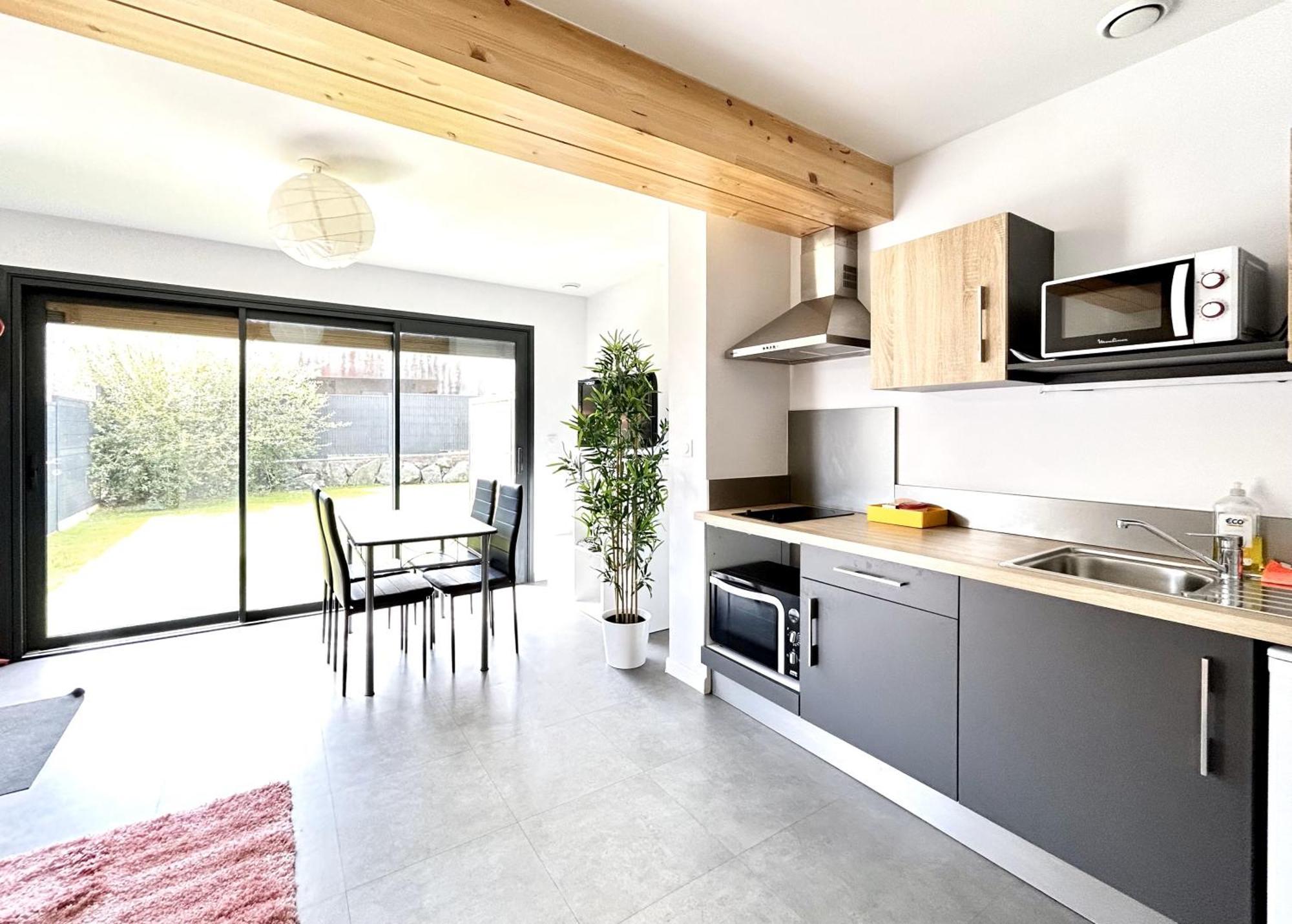 Du Vignoble A L'Atlantique - Residence Montifault Gites Du 2 Au 3 Pieces Le Pallet Exterior foto